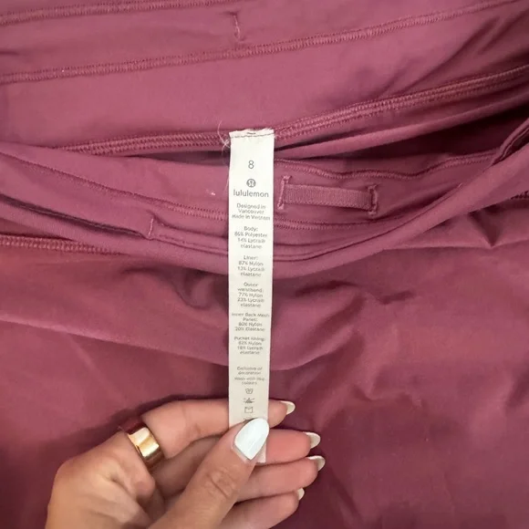 Lululemon skort - Picture 2 of 3